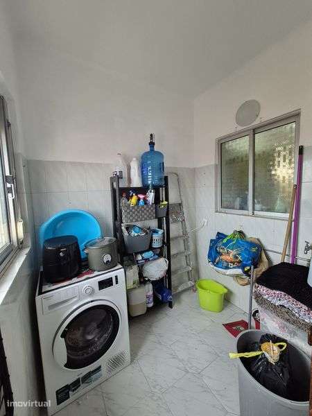 T2+1 junto ao Mercado do Feijó - Grande imagem: 4/12