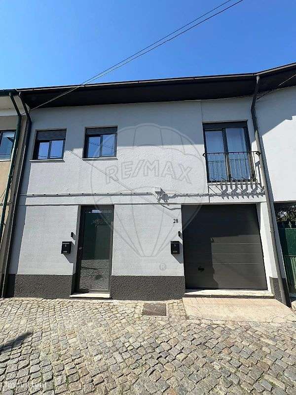 Moradia T2 para venda-0