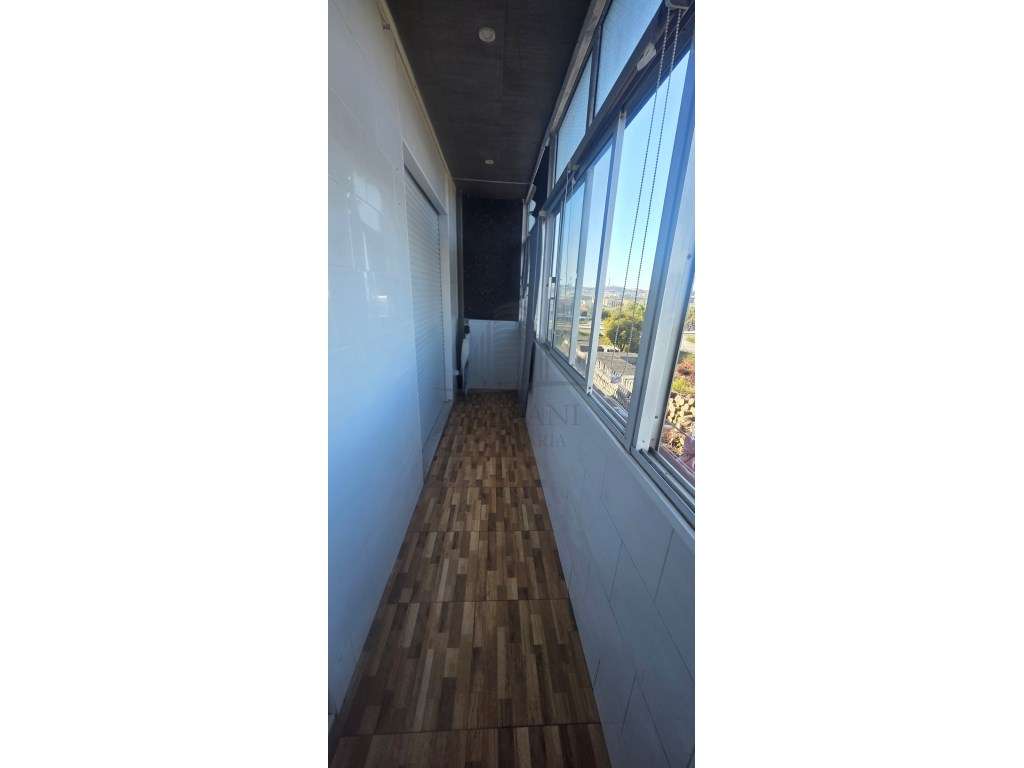 **Apartamento T2 a 500 metros do Metro**-7