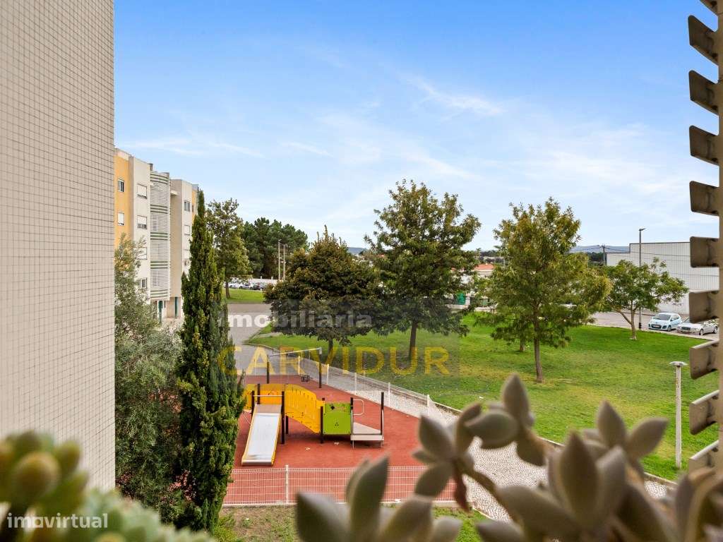 Barreiro/Vila Chã T2 com arrecadação e elevador-10