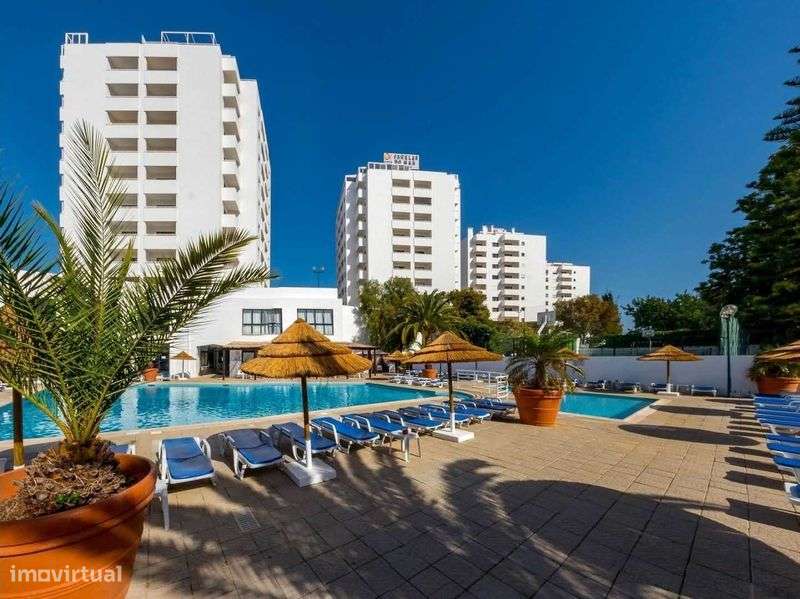 PARTICULAR- T1 moderno num condomínio bem cuidado - Grande imagem: 5/6