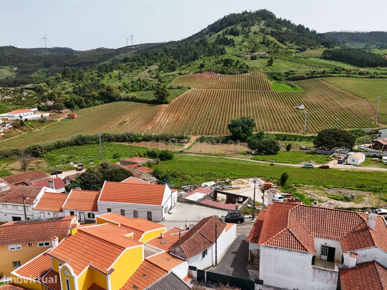 Moradia T2 com 2 salas e Pátio – Loubagueira, Torres Vedras-32