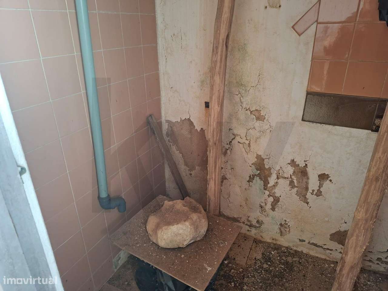 Oportunidade Única perto da praia em Sagres – Espaço Comercial-21