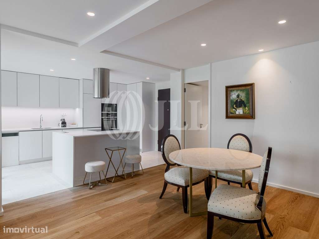 Apartamento T2 com garagem, nas Avenidas Novas, Lisboa - Grande imagem: 5/21