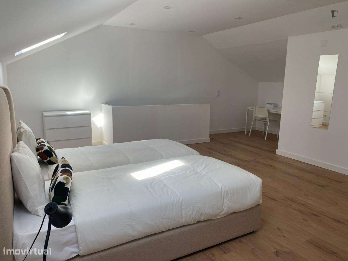 Apartamento com 5 quartos - localizado em Alameda Lisbon - Grande imagem: 3/10