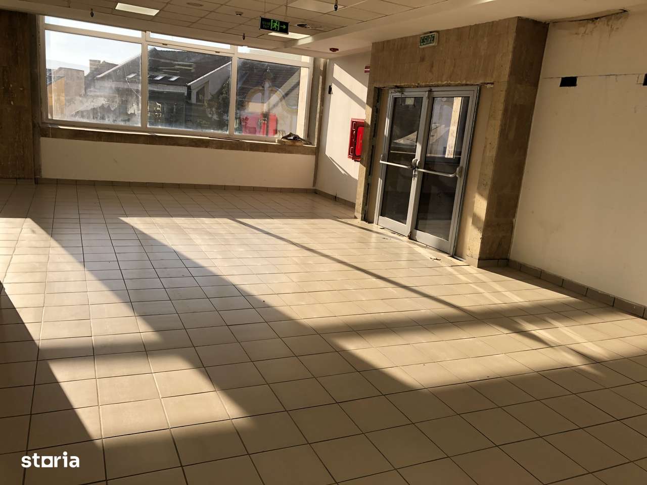 Spatiu comercial din destinatie,zona Bradet-0