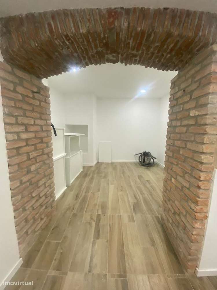 Loja com Esplanada no Coração de Alfama - Grande imagem: 4/10