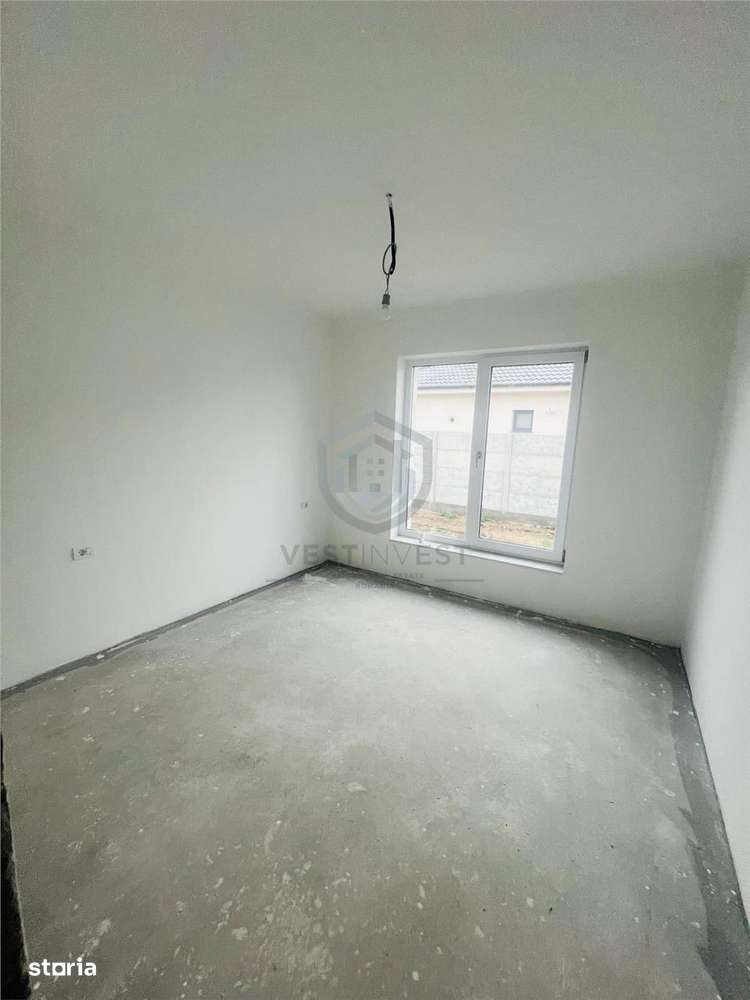 Casa partial finisata in Santandrei-3