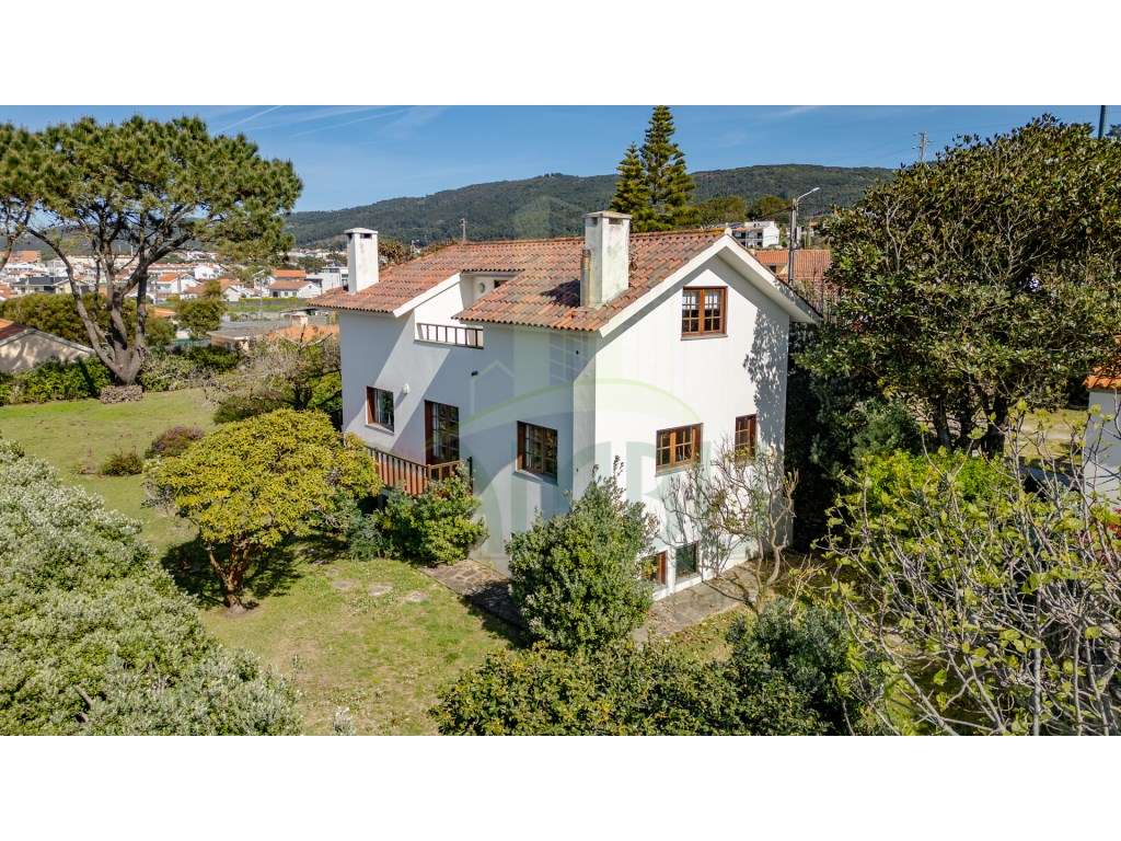 Moledo - Moradia T4 inserida em terreno com 1400m2 - Grande imagem: 4/43