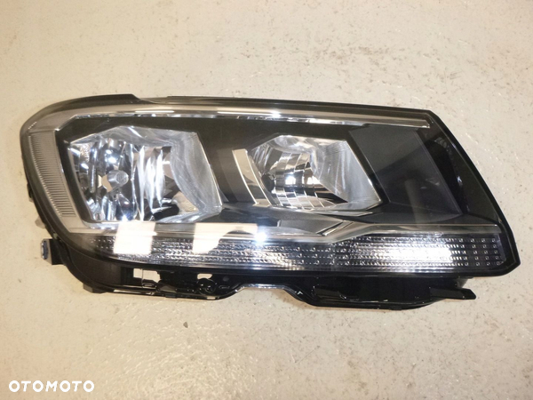 VW TIGUAN LAMPA PRAWY PPRZÓD 8 PIN 4L0971030G - 3