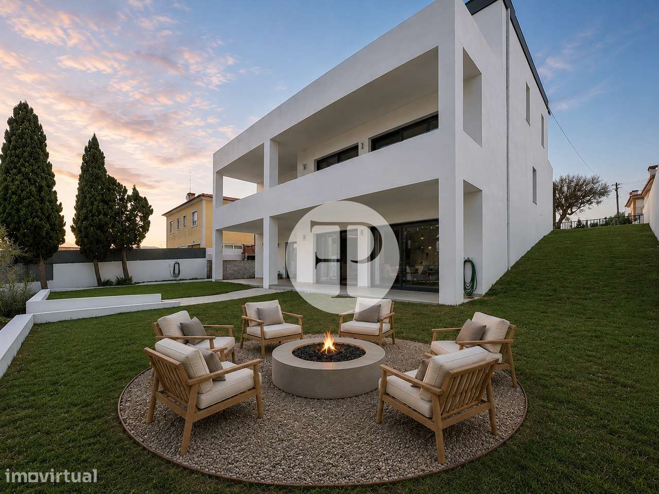 Moradia T4 contemporânea | Piscina e jardim 1.716 m² | Nadadouro-33