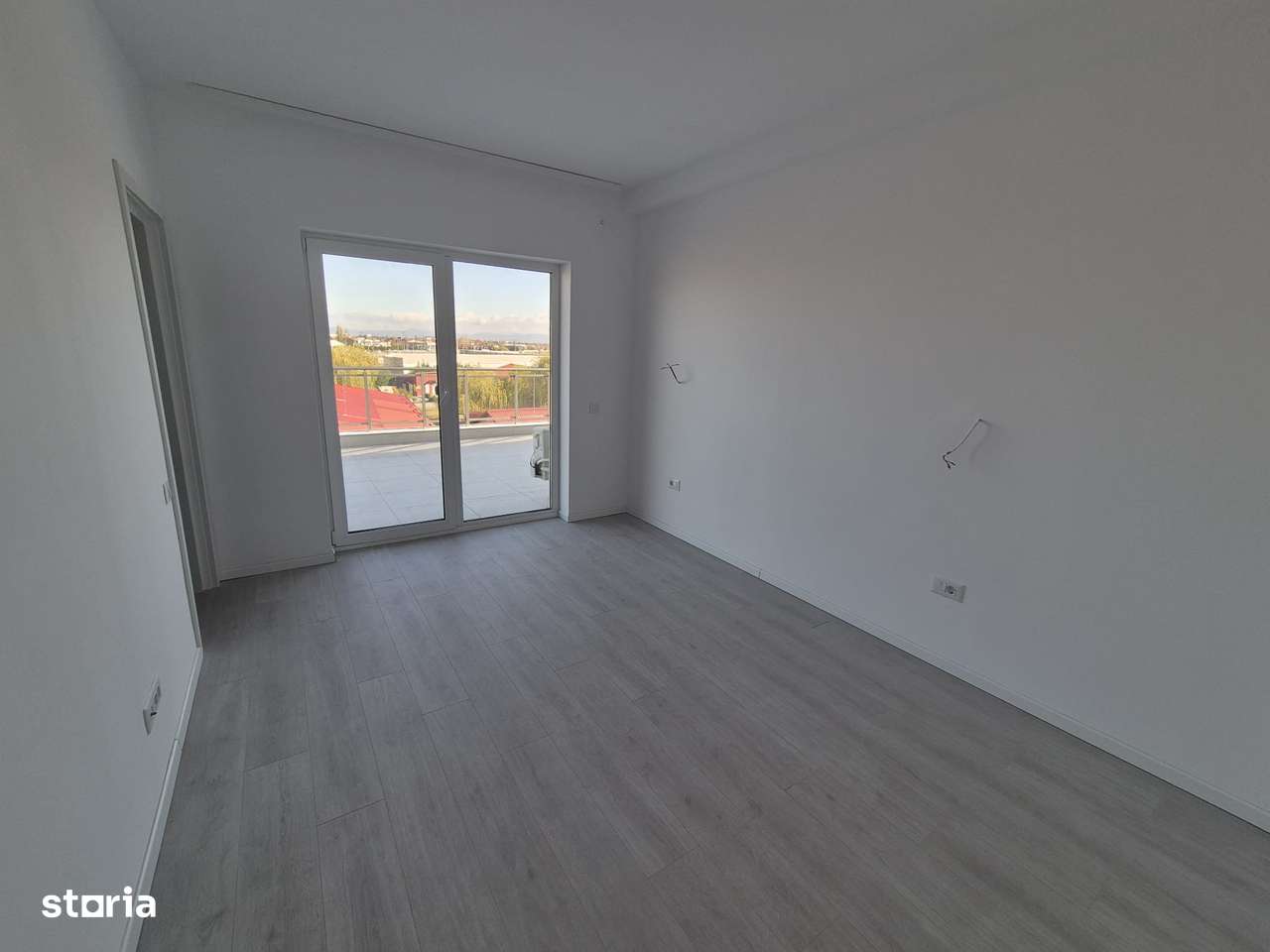 Penthouse NOU, finisat complet, 4 camere, parcare inclusă, comision 0%-3