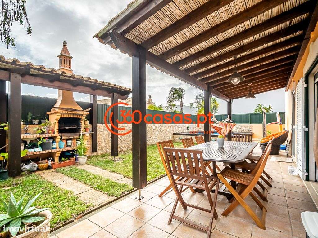 Moradia T3 com piscina e garagem no Montenegro, Faro - Grande imagem: 4/24