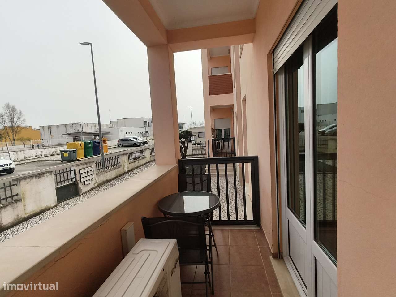 Apartamento T2 com Garagem BOX em Almeirim-15