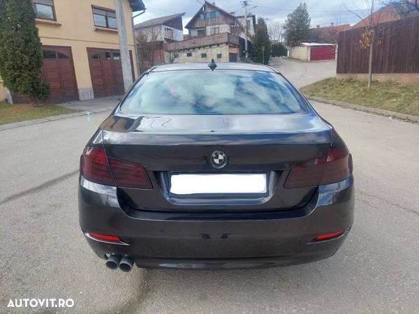 BMW Seria 5 520d xDrive AT - 9