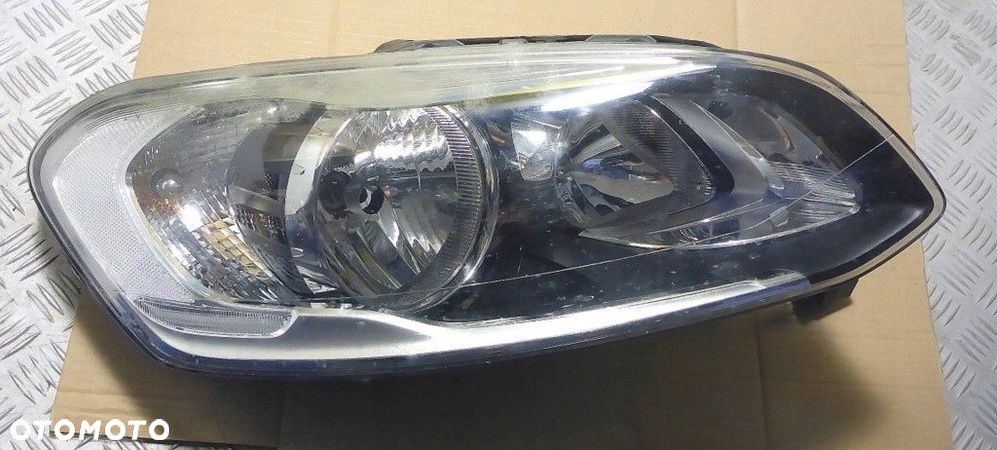 Volvo XC60 Lift Reflektor Prawy 31358110 - 1