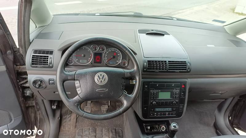 Volkswagen Sharan - 8