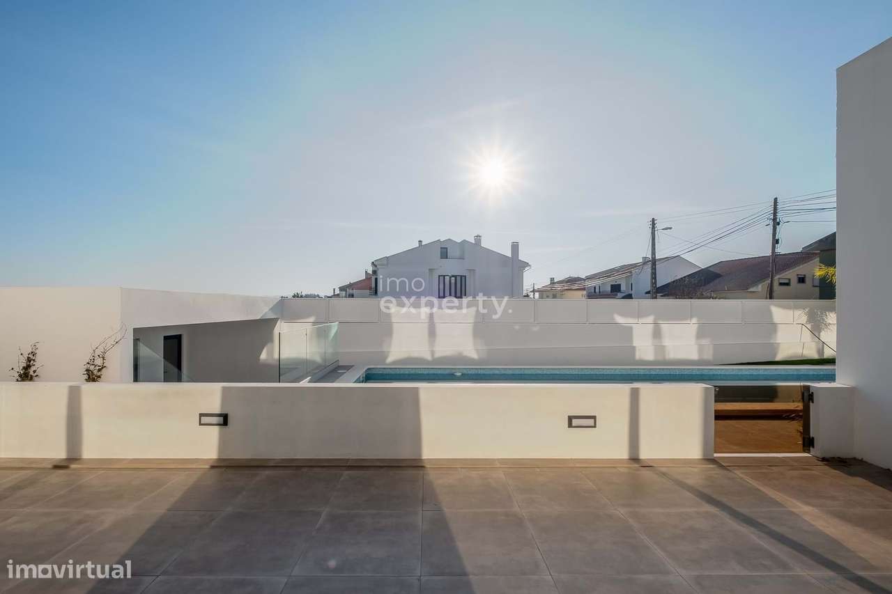 Moradia T4 em condomínio privado com piscina, Loures - Grande imagem: 4/44