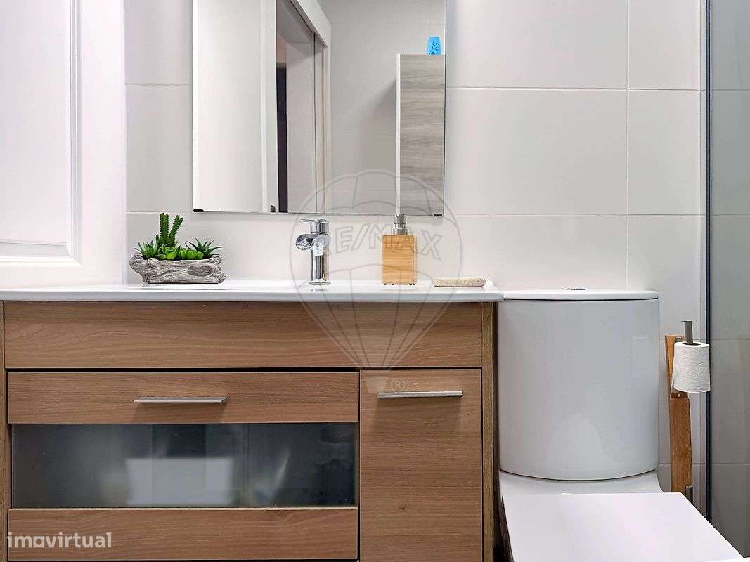 Apartamento T1 Remodelado em Belas-25