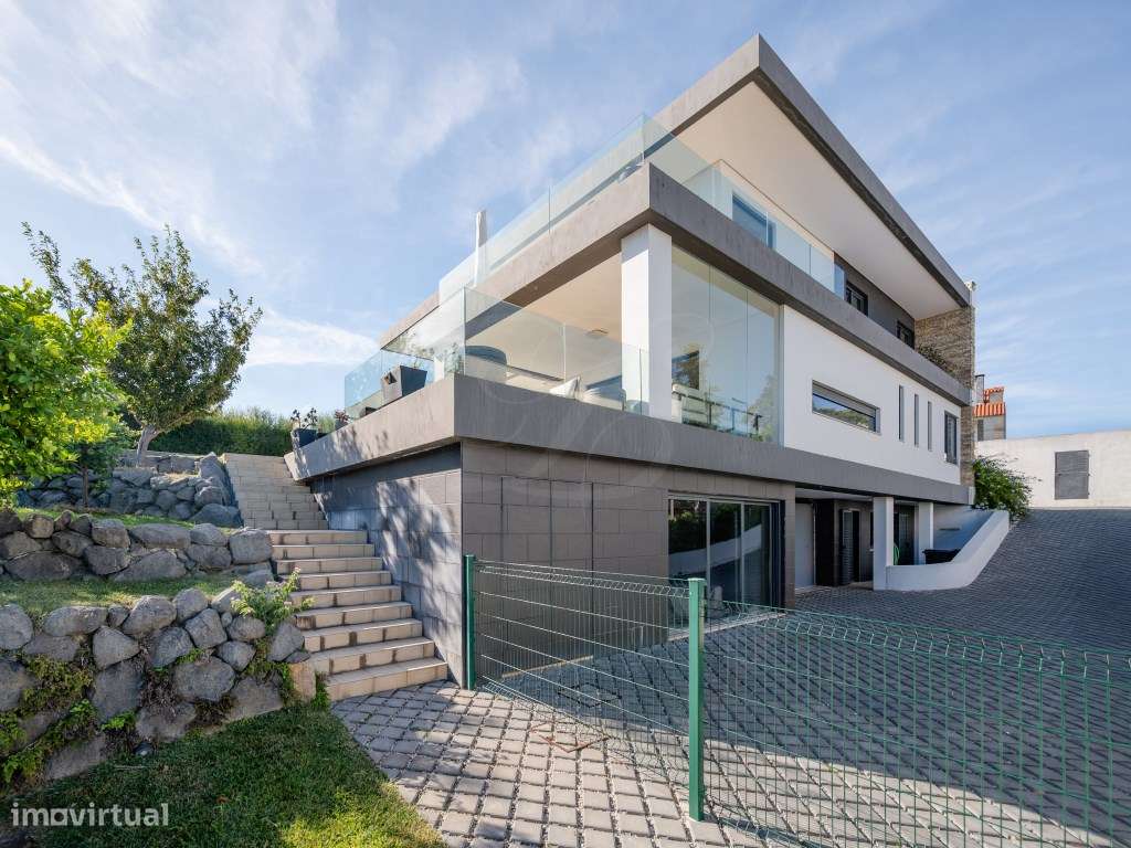 Moradia T8 c/Piscina | Queijas-56