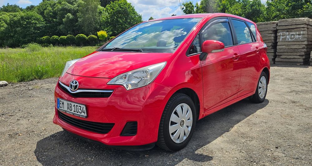 Toyota Verso-S 2012