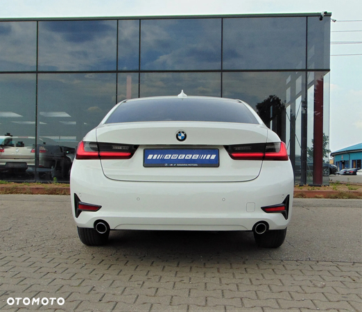 BMW Seria 3 318d Advantage - 12