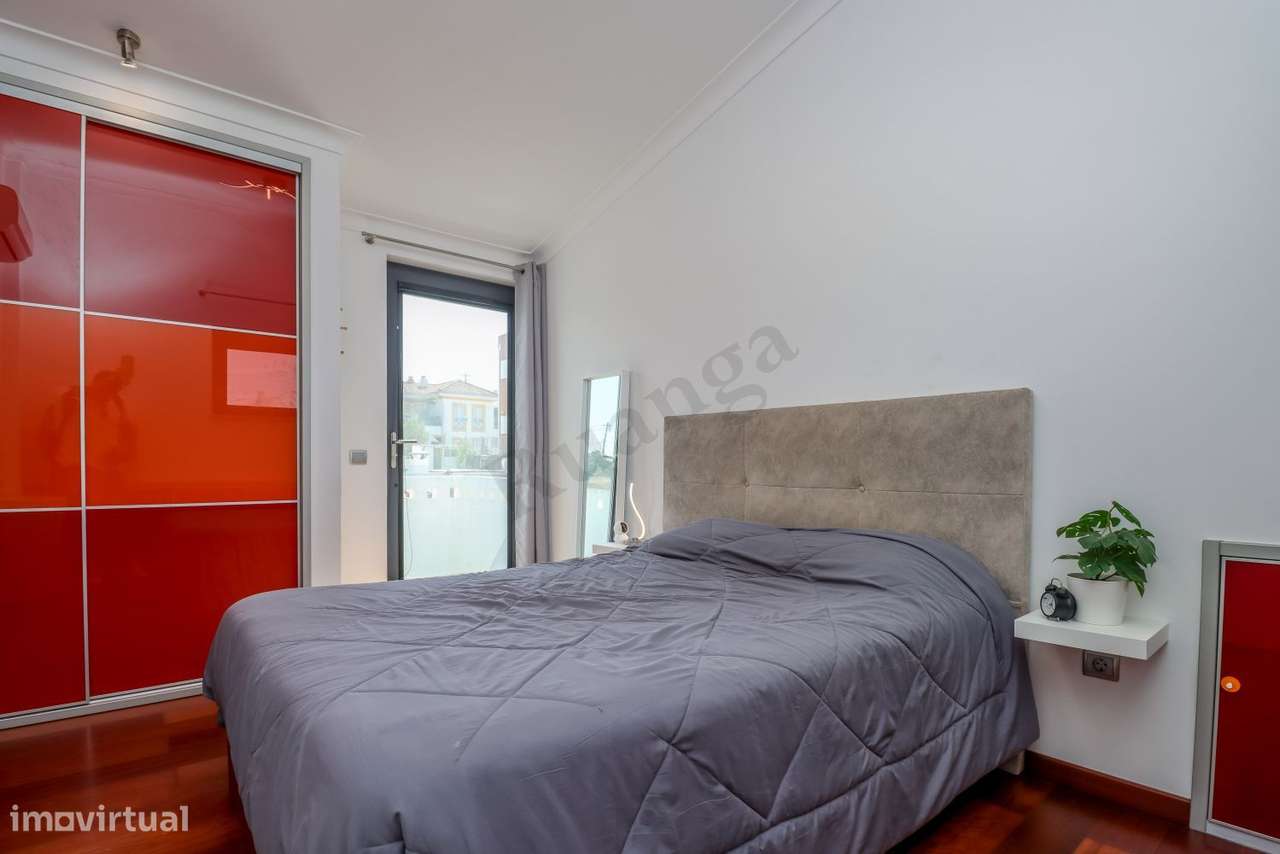 Excelente Moradia  para venda na Aldeia de Santo André-22