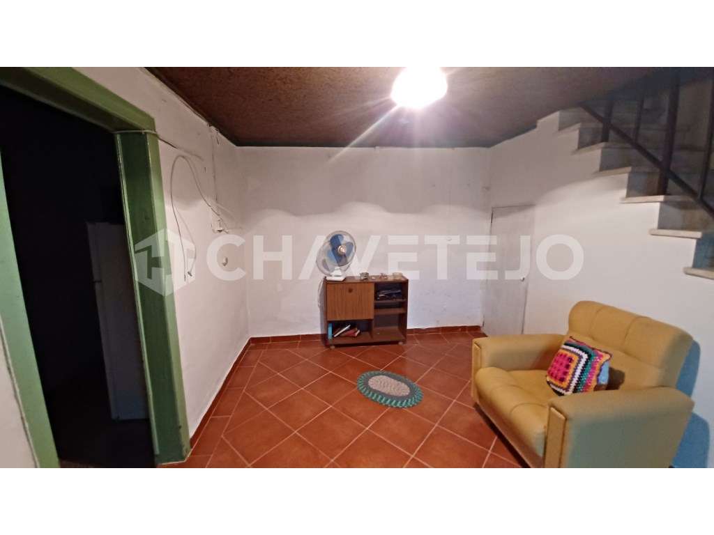 Propriedade com 3 casas de habitação e logradouro a 11km de Tomar e... - Grande imagem: 4/24