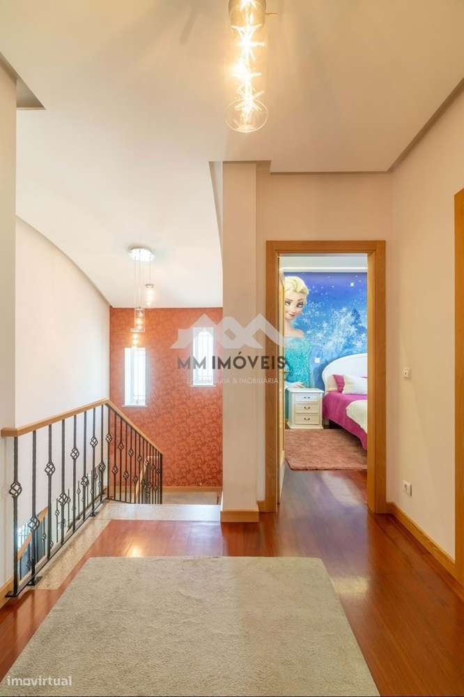 Moradia T4 | Piscina | Jardim | 4 frentes | Praia Fluvial-10