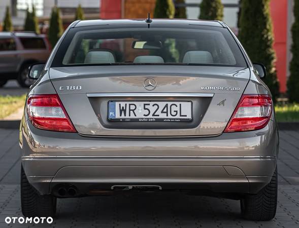 Mercedes-Benz Klasa C 180 Kompressor Elegance - 24