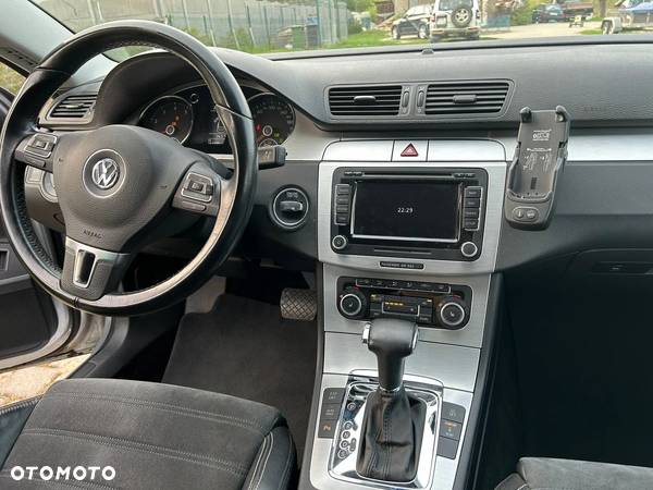 Volkswagen Passat - 7