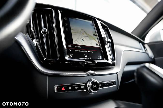 Volvo XC 60 D4 R-Design - 37