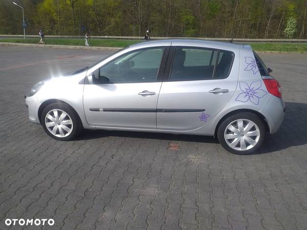 Renault Clio 1.2 TCE Authentique - 9