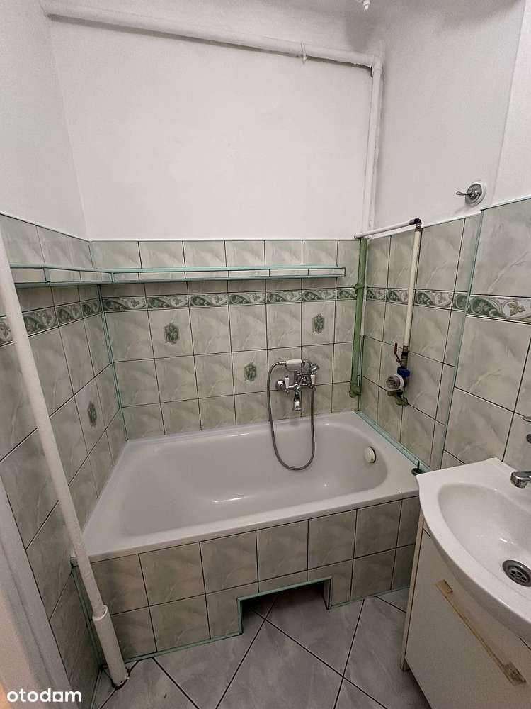 M3 blisko CKD , I piętro , Stary Widzew ul. Neonowa-7