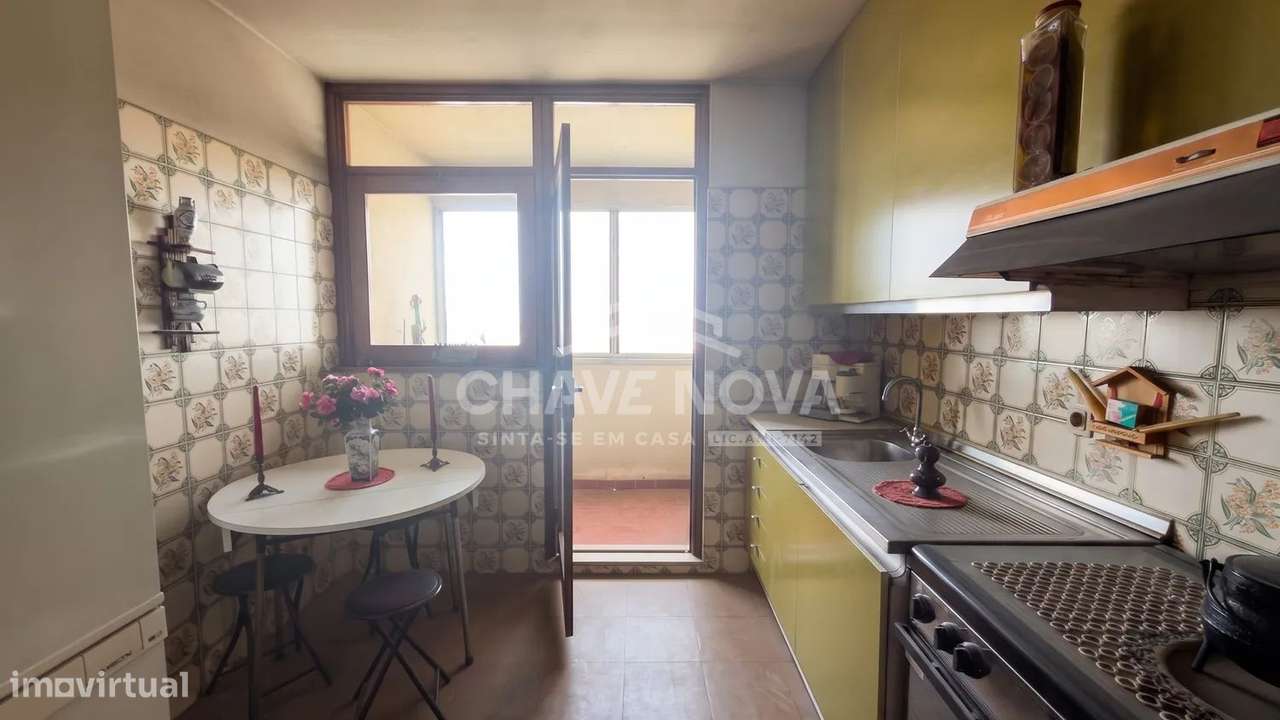 Apartamento t2 à venda na Rua Santa Luzia-15