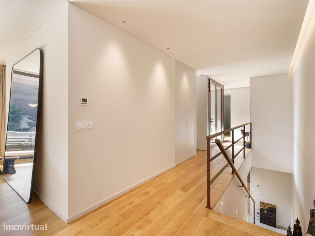 Moradia Exclusiva V4 com Piscina aquecida-48