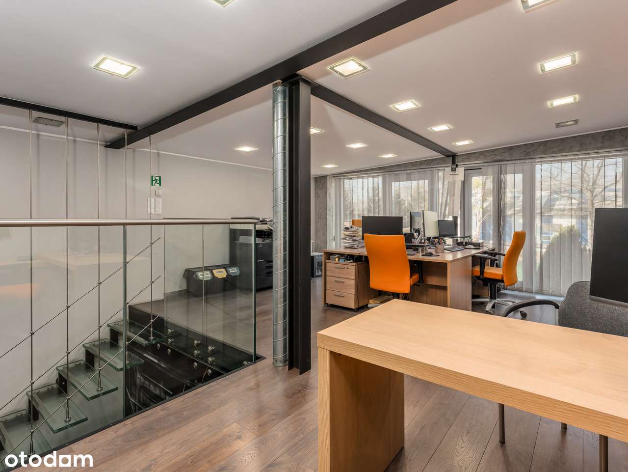 Budynek biurowo-magazynowego 625 m2 z działką 1532 m2 w Centrum-16