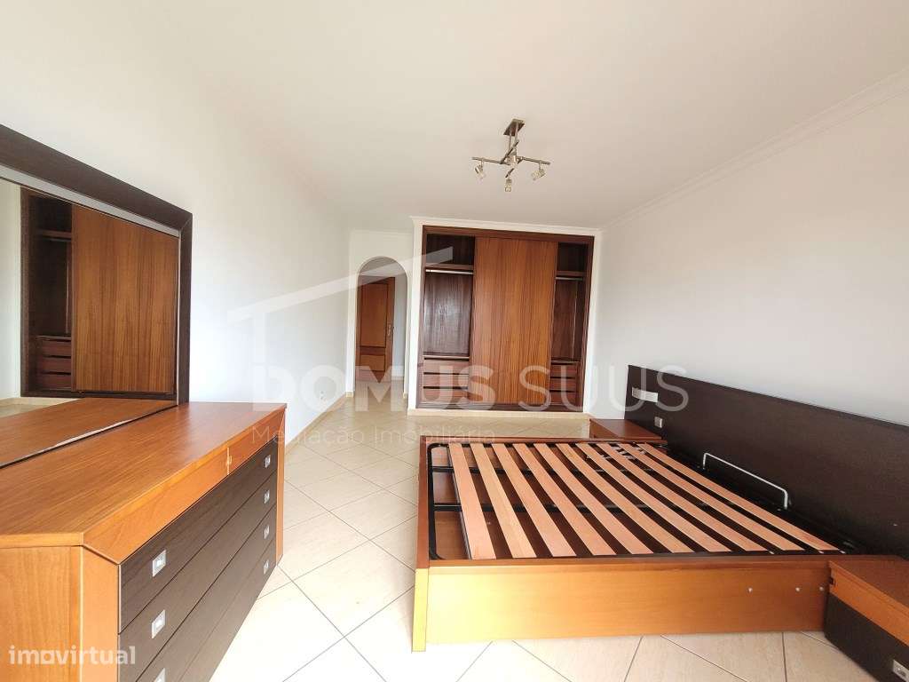 Apartamento T3 em ótimo estado-16