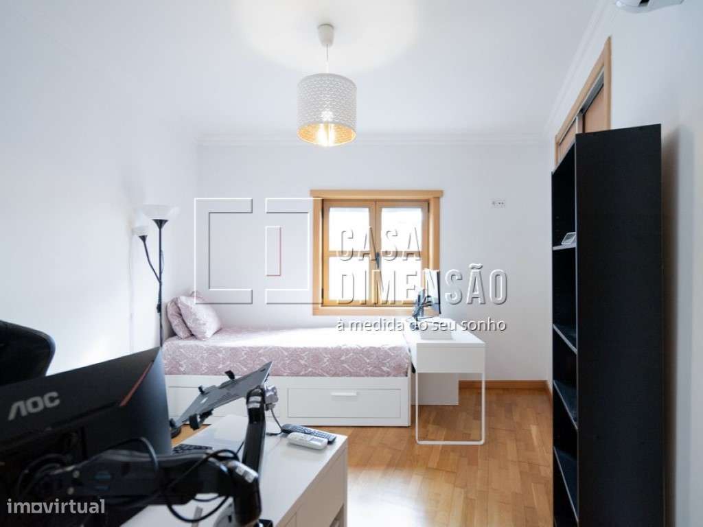 Apartamento de tipologia T2 na Serra de Carnaxide, como NOVO!!-38