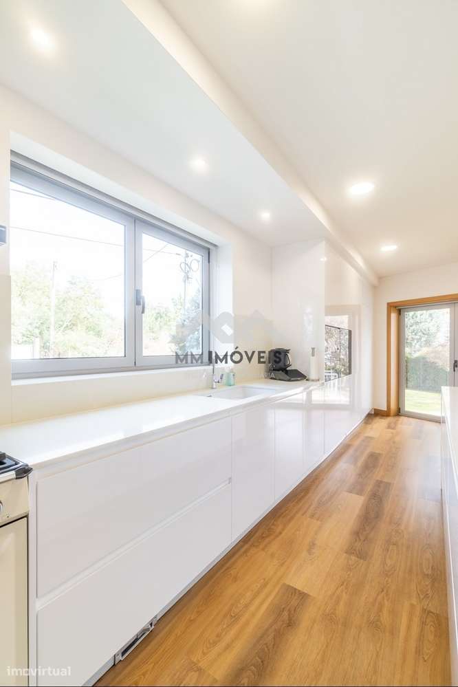 Moradia T6 | Braga | Isolada | Piscina | 1 000m2 | Terraço | Jardim |-30