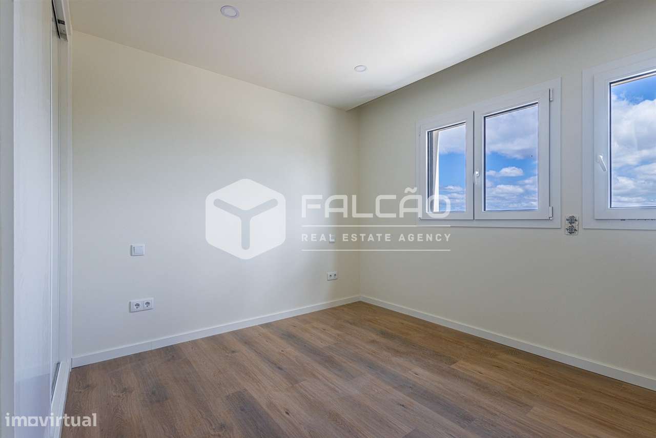 Apartamento T2 Venda em Santarém (Marvila), Santa Iria da Ribeira de S-9