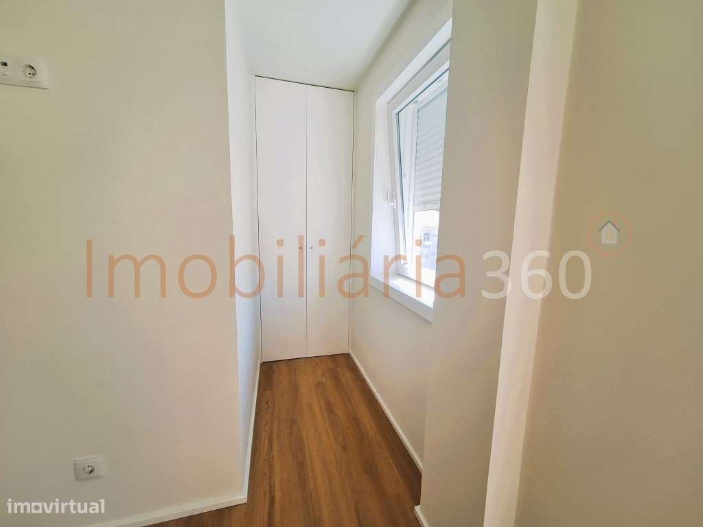 **Apartamento T2 Duplex Novo com 2 Varandas em Matosinhos Sul**-9