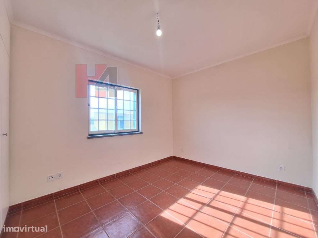 Moradia térrea V3 com piscina em Salvaterra de Magos, terreno 1.191m2-12