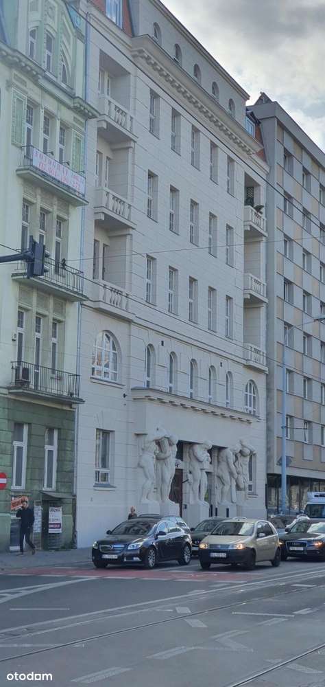 Kamienica pod Atlasami, winda, dworzec-2