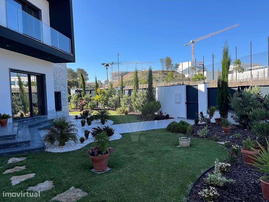 Moradia T4 para venda-7