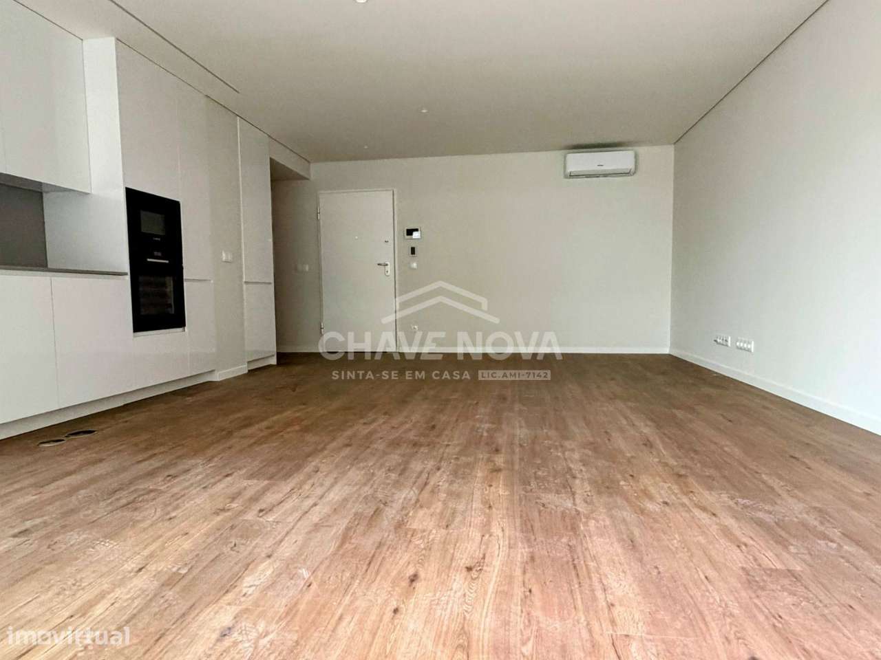 T2 | Novo | Pronto a Habitar | Varanda | Lugar de Garagem | Arrumos - Grande imagem: 2/19