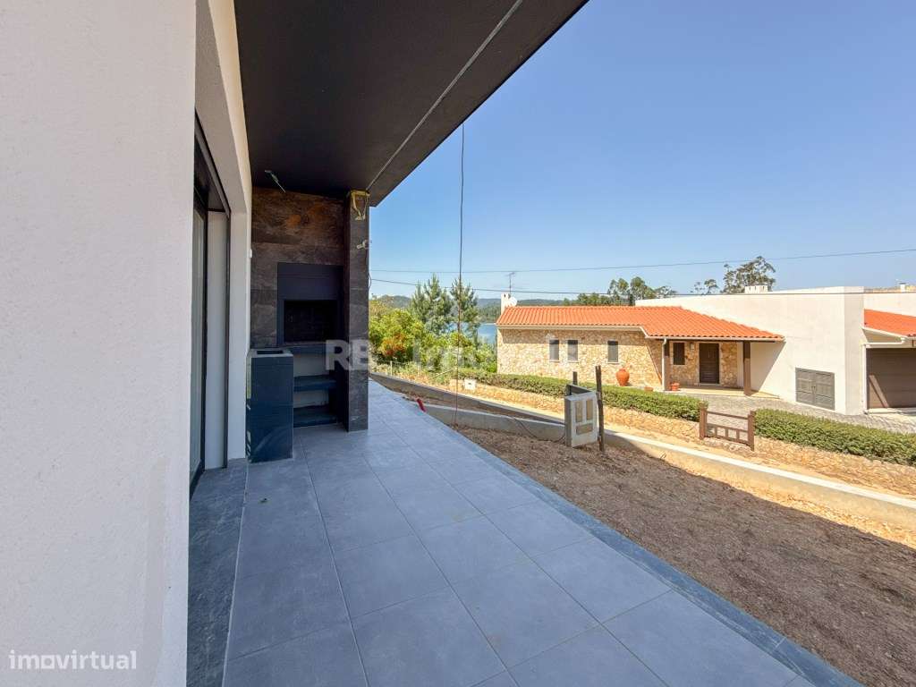 Moradia Nova T3, Vista Rio - Urbanização Martinela, Ferreira do Zêzere-48