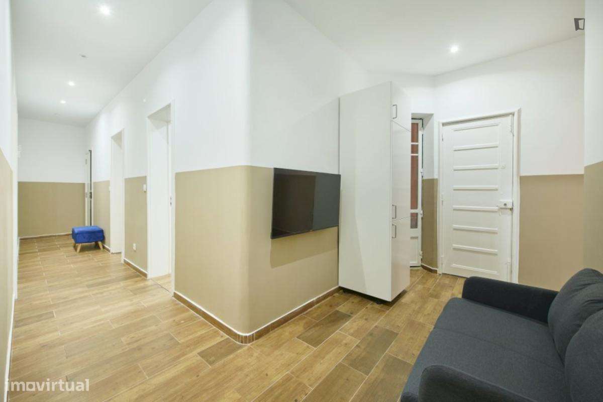 Quarto - localizado em Alameda Lisbon - Grande imagem: 2/46