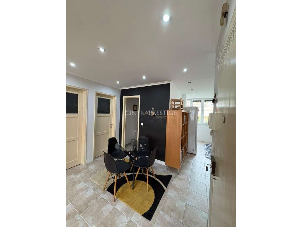 Apartamento T2 Remodelado com Varanda - Odivelas-Olival de Basto - Grande imagem: 4/19