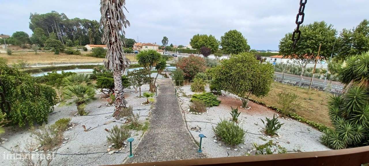 Moradia isolada T2 em pedra e moradia secundaria, com terreno de aprox-17